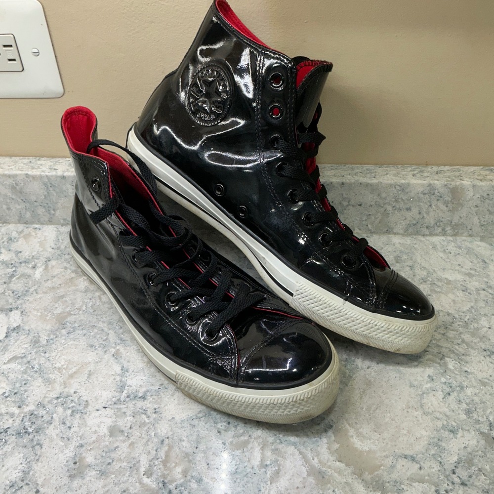 Converse Chuck Taylor All Star 10.5 Mens Black Patent Leather High Top Red Lined
